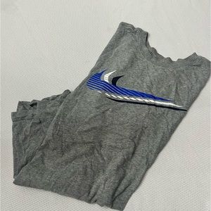 Gray nike T-shirt